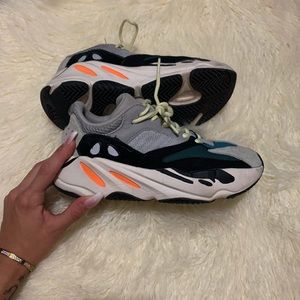 Size 6 yeezy 700